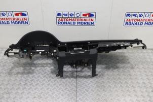 Begagnade Instrumentbräda Audi S8 (D4) 4.0 Plus V8 TFSI 32V Pris € 895,00 Inklusive moms erbjuds av Automaterialen Ronald Morien B.V.