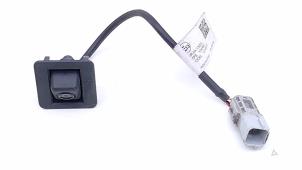 Gebruikte Achteruitrij Camera Opel Astra K 1.0 Turbo 12V Prijs € 75,00 Margeregeling aangeboden door Automaterialen Ronald Morien B.V.