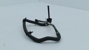 Gebruikte Waterpijp Mercedes A-Klasse AMG (177.0) 2.0 A-35 AMG Turbo 16V 4Matic Prijs € 25,00 Margeregeling aangeboden door Automaterialen Ronald Morien B.V.