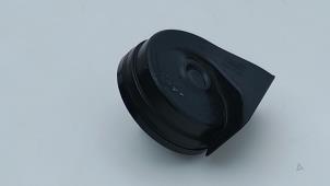 Gebruikte Claxon Opel Corsa F (UB/UH/UP) 1.2 12V 75 Prijs € 19,00 Inclusief btw aangeboden door Automaterialen Ronald Morien B.V.