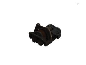 Gebruikte Remklauw (Tang) links-achter BMW 5 serie (F10) 523i 24V Prijs € 49,00 Margeregeling aangeboden door Automaterialen Ronald Morien B.V.