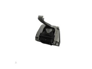 Używane Wspornik silnika Volkswagen Tiguan (CT1) 2.0 TDI Cena € 65,00 Z VAT oferowane przez Automaterialen Ronald Morien B.V.