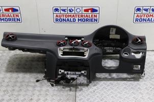 Begagnade Instrumentbräda Mercedes A-Klasse AMG (W176) 2.0 A-45 AMG Turbo 16V 4-Matic Pris € 195,00 Marginaltabell erbjuds av Automaterialen Ronald Morien B.V.