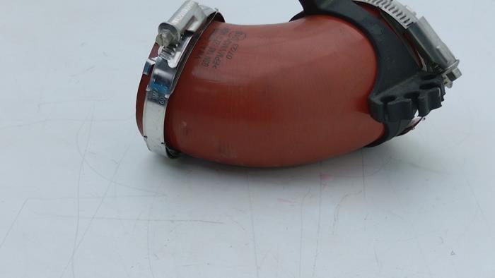 Laddluftkylarslang från en MAN TGE 2.0 TDI 2023