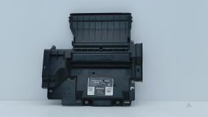 Begagnade Lufttratt Mercedes S (222.0/222.1) 3.0 S-350 BlueTEC, S-350d 24V Pris € 49,00 Marginaltabell erbjuds av Automaterialen Ronald Morien B.V.