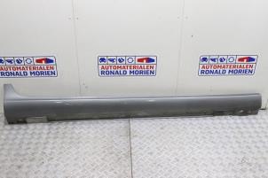 Używane Belka boczna prawa Mercedes CLS (C218) 350 CDI BlueEfficiency 3.0 V6 24V Cena € 145,00 Procedura marży oferowane przez Automaterialen Ronald Morien B.V.