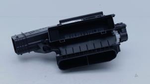 Begagnade Värmarventil, motor Porsche Panamera (971G) 3.0 V6 24V 4 Pris € 145,00 Marginaltabell erbjuds av Automaterialen Ronald Morien B.V.