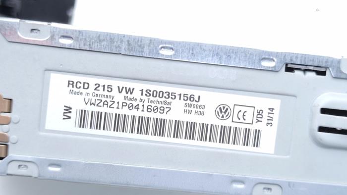 Radio från en Volkswagen Up! (121) 1.0 12V 60 2014