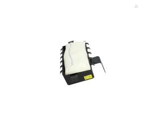 Gebruikte Airbag rechts (Dashboard) Hyundai Kona (OS) 1.0 T-GDI 12V Prijs € 245,00 Margeregeling aangeboden door Automaterialen Ronald Morien B.V.