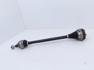 Gebruikte Aandrijfas rechts-achter Volkswagen Tiguan (5N1/2) 2.0 TDI 16V 4Motion Prijs € 95,00 Inclusief btw aangeboden door Automaterialen Ronald Morien B.V.