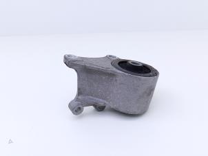 Gebruikte Motorrubber Volkswagen Transporter/Caravelle T4 2.4 D Prijs € 25,00 Margeregeling aangeboden door Automaterialen Ronald Morien B.V.