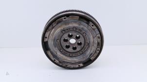 Begagnade Tvåmassesvänghjul Opel Corsa E 1.6 OPC Turbo 16V Pris € 225,00 Marginaltabell erbjuds av Automaterialen Ronald Morien B.V.