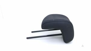 Używane Zaglówek Peugeot 208 I (CA/CC/CK/CL) 1.6 Blue HDi 100 Cena € 89,00 Z VAT oferowane przez Automaterialen Ronald Morien B.V.