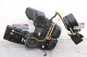 Gebruikte Tank Porsche Cayenne (9PA) 4.5 S V8 32V Prijs € 50,00 Margeregeling aangeboden door Automaterialen Ronald Morien B.V.