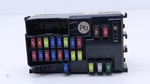 Używane Skrzynka bezpieczników Kia Niro I (DE) E-Niro 64 kWh Cena € 85,00 Z VAT oferowane przez Automaterialen Ronald Morien B.V.