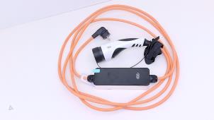 Gebruikte Oplaadkabel elektrische auto Kia Niro I (DE) E-Niro 64 kWh Prijs € 349,00 Inclusief btw aangeboden door Automaterialen Ronald Morien B.V.