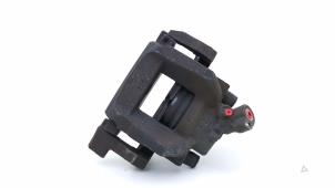 Używane Zacisk hamulcowy prawy przód Peugeot 508 SW (8E/8U) 1.6 BlueHDI 120 Cena € 49,00 Procedura marży oferowane przez Automaterialen Ronald Morien B.V.