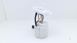 Begagnade Elektrisk bränslepump Mazda CX-30 (DM) 2.0 e-SkyActiv-G 122 16V Pris € 175,00 Marginaltabell erbjuds av Automaterialen Ronald Morien B.V.
