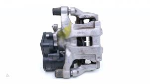 Begagnade Bakre bromsok, vänster Mazda CX-30 (DM) 2.0 e-SkyActiv-G 122 16V Pris € 175,00 Marginaltabell erbjuds av Automaterialen Ronald Morien B.V.