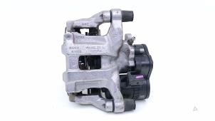 Begagnade Bakre bromsok, höger Mazda CX-30 (DM) 2.0 e-SkyActiv-G 122 16V Pris € 175,00 Marginaltabell erbjuds av Automaterialen Ronald Morien B.V.