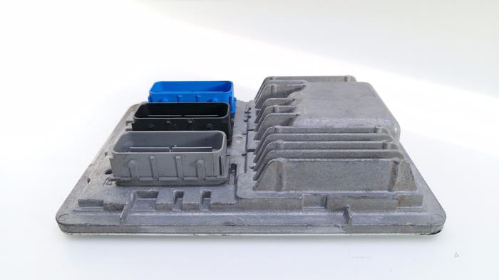 Computer Motormanagement van een Opel Astra K Sports Tourer 1.4 Turbo 16V 2018