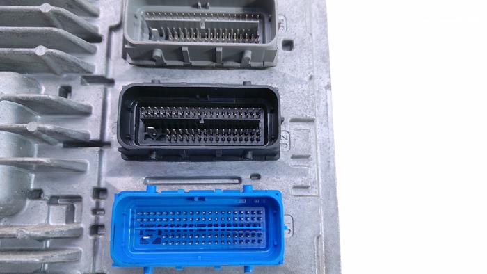 Computer Motormanagement van een Opel Astra K Sports Tourer 1.4 Turbo 16V 2018