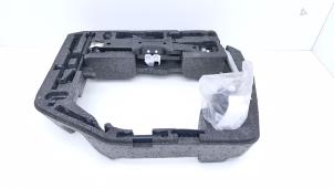 Begagnade Domkraftsset Audi RS 5 (8F7) 4.2 V8 32V Pris € 49,00 Marginaltabell erbjuds av Automaterialen Ronald Morien B.V.