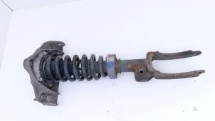 Gebruikte Veerpoot links-voor Porsche Cayenne (9PA) 4.5 S V8 32V Prijs € 95,00 Margeregeling aangeboden door Automaterialen Ronald Morien B.V.