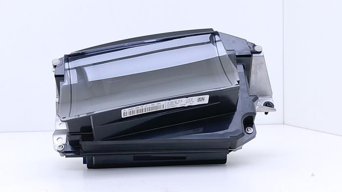 Head-up-display (HUD) från en Mercedes-AMG S AMG (W222) 4.0 S-63 L AMG V8 Turbo 4-Matic+ 2018