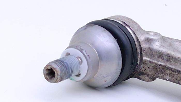 Främre gaffelben, höger från en Mercedes-AMG S AMG (W222) 4.0 S-63 L AMG V8 Turbo 4-Matic+ 2018