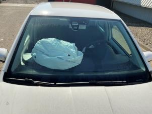 Używane Szyba przednia Skoda Citigo 1.0 12V Cena € 125,00 Procedura marży oferowane przez Automaterialen Ronald Morien B.V.