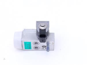 Begagnade Luftkonditioneringsregulator Hyundai Kona (OS) 64 kWh Pris € 29,00 Inklusive moms erbjuds av Automaterialen Ronald Morien B.V.