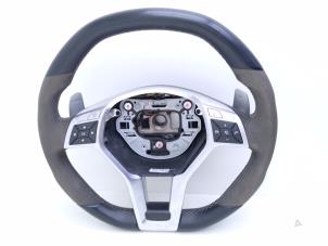 Używane Kierownica Mercedes E-Klasse AMG (W212) 5.5 E-63 S AMG V8 32V 4-Matic Cena € 450,00 Procedura marży oferowane przez Automaterialen Ronald Morien B.V.