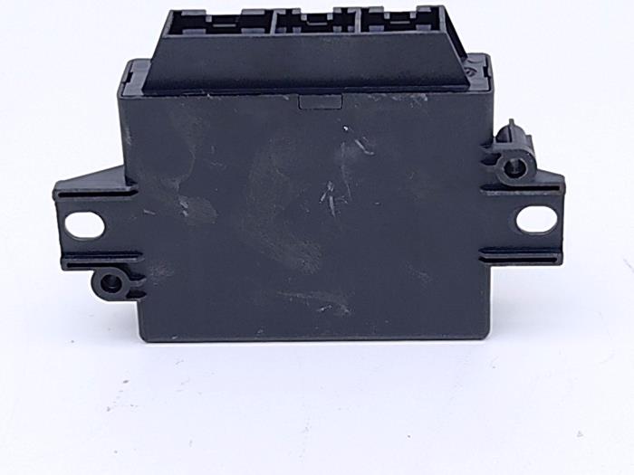 PDC-modul från en Audi A6 Avant (C6) 4.2 V8 40V FSI Quattro 2006