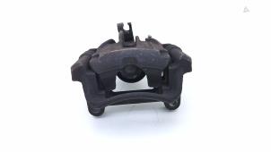 Używane Zacisk hamulcowy prawy tyl Opel Vivaro 1.6 CDTI 95 Euro 6 Cena € 49,00 Procedura marży oferowane przez Automaterialen Ronald Morien B.V.