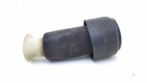 Begagnade Luftfjäder BMW 5 serie Touring (F11) 520d 16V Pris € 169,00 Marginaltabell erbjuds av Automaterialen Ronald Morien B.V.