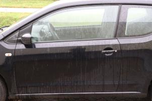 Begagnade Dörr, 2-dörrars, vänster Volkswagen Up! (121) 1.0 12V 60 Pris € 349,00 Marginaltabell erbjuds av Automaterialen Ronald Morien B.V.