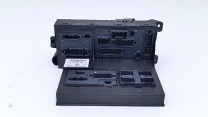 Gebruikte Zekeringkast Mercedes CLS (C219) 500 5.0 V8 24V Prijs € 95,00 Margeregeling aangeboden door Automaterialen Ronald Morien B.V.