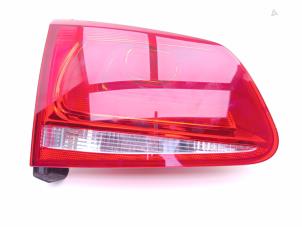 Gebruikte Achterlicht links Volkswagen Touareg Prijs € 55,00 Margeregeling aangeboden door Automaterialen Ronald Morien B.V.