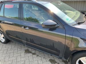 Gebruikte Portier 4Deurs rechts-voor Skoda Octavia Combi (5EAC) 1.6 TDI Greenline 16V Prijs € 499,00 Margeregeling aangeboden door Automaterialen Ronald Morien B.V.