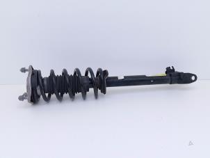 Gebruikte Schokdemperpoot rechts-voor Mercedes C Estate (S205) C-180 1.6 16V BlueEfficiency Prijs € 95,00 Margeregeling aangeboden door Automaterialen Ronald Morien B.V.