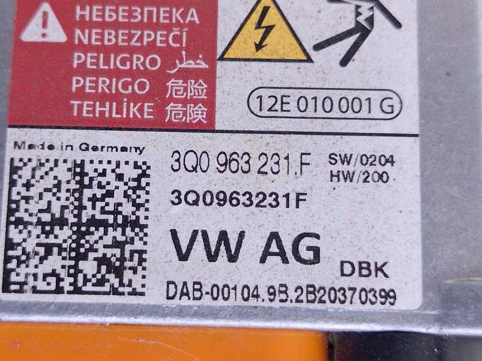 HV-kylarvätskevärmare från en Audi e-tron (GEN) 55 quattro 2019