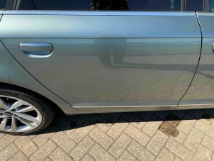 Gebruikte Portier 4Deurs rechts-achter Audi A6 (C6) 2.8 V6 24V FSI Prijs € 149,00 Margeregeling aangeboden door Automaterialen Ronald Morien B.V.