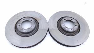 Begagnade Främre bromsskiva Porsche Cayenne III (9YA) 3.0 V6 Turbo 24V E-Hybrid Pris € 1.512,50 Inklusive moms erbjuds av Automaterialen Ronald Morien B.V.