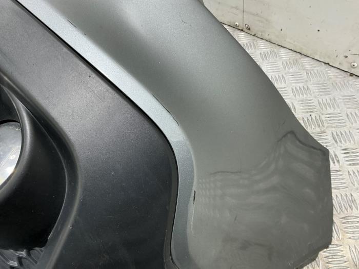 Voorbumper van een Suzuki SX4 S-Cross (JY) 1.0 Booster Jet Turbo 12V 2018