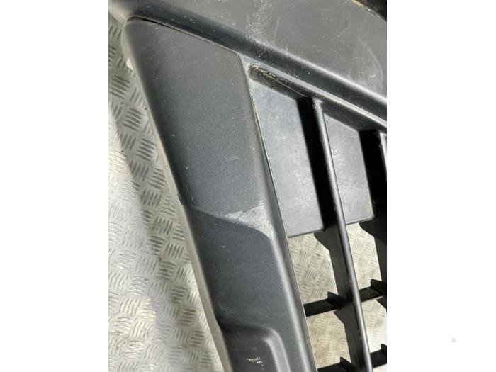 Voorbumper van een Suzuki SX4 S-Cross (JY) 1.0 Booster Jet Turbo 12V 2018