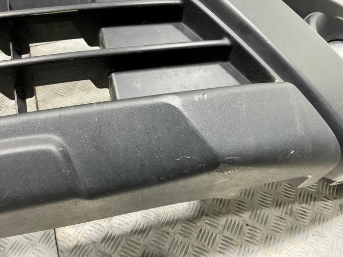 Voorbumper van een Suzuki SX4 S-Cross (JY) 1.0 Booster Jet Turbo 12V 2018