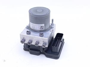 Gebruikte ABS Pomp Mercedes A-Klasse AMG (177.0) 2.0 A-35 AMG Turbo 16V 4Matic Prijs € 275,00 Margeregeling aangeboden door Automaterialen Ronald Morien B.V.