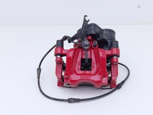 Gebruikte Remklauw (Tang) rechts-achter Jaguar E-Pace 2.0 D 165 MHEV 16V AWD Prijs € 211,75 Inclusief btw aangeboden door Automaterialen Ronald Morien B.V.