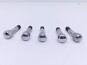 Gebruikte Wielbout Ferrari Maranello 550 48V Prijs € 95,00 Margeregeling aangeboden door Automaterialen Ronald Morien B.V.